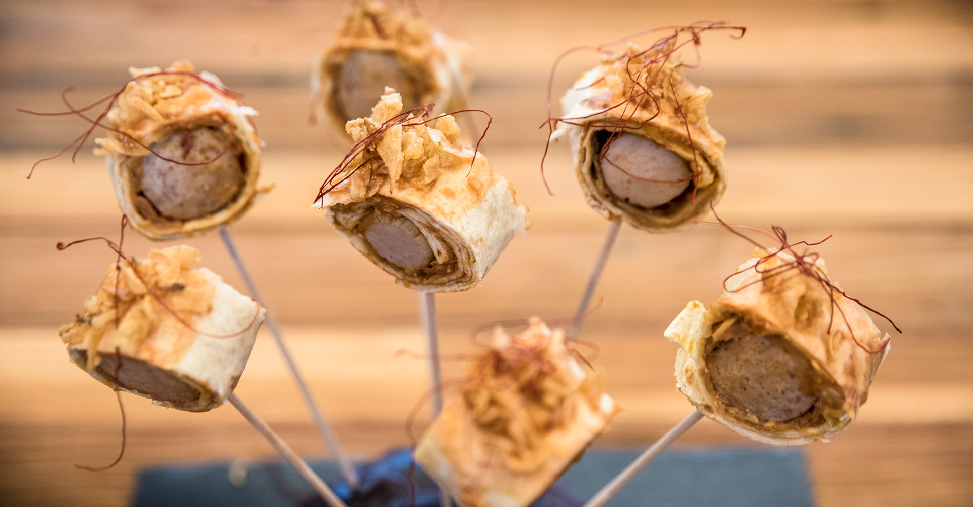 Lollipops with sauerkraut and red cabbage